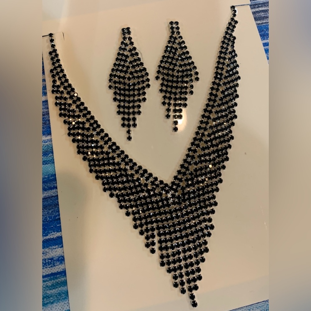 Black Necklace and earring set